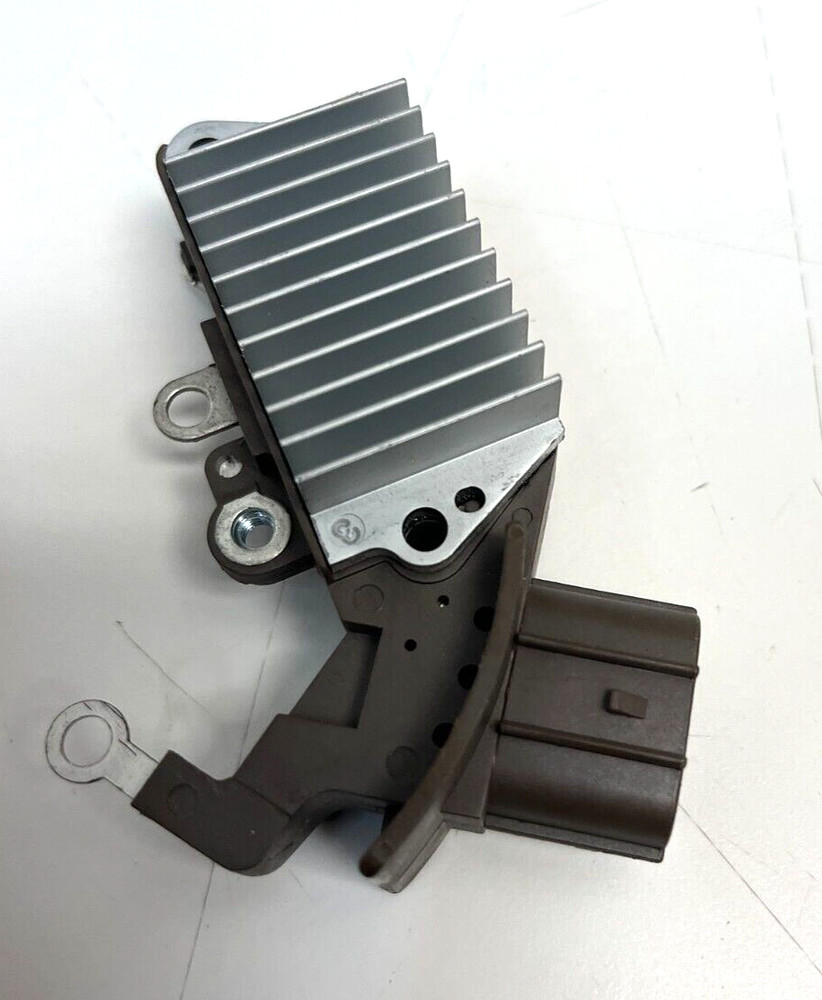 SMP VR562 NEW Voltage Regulator