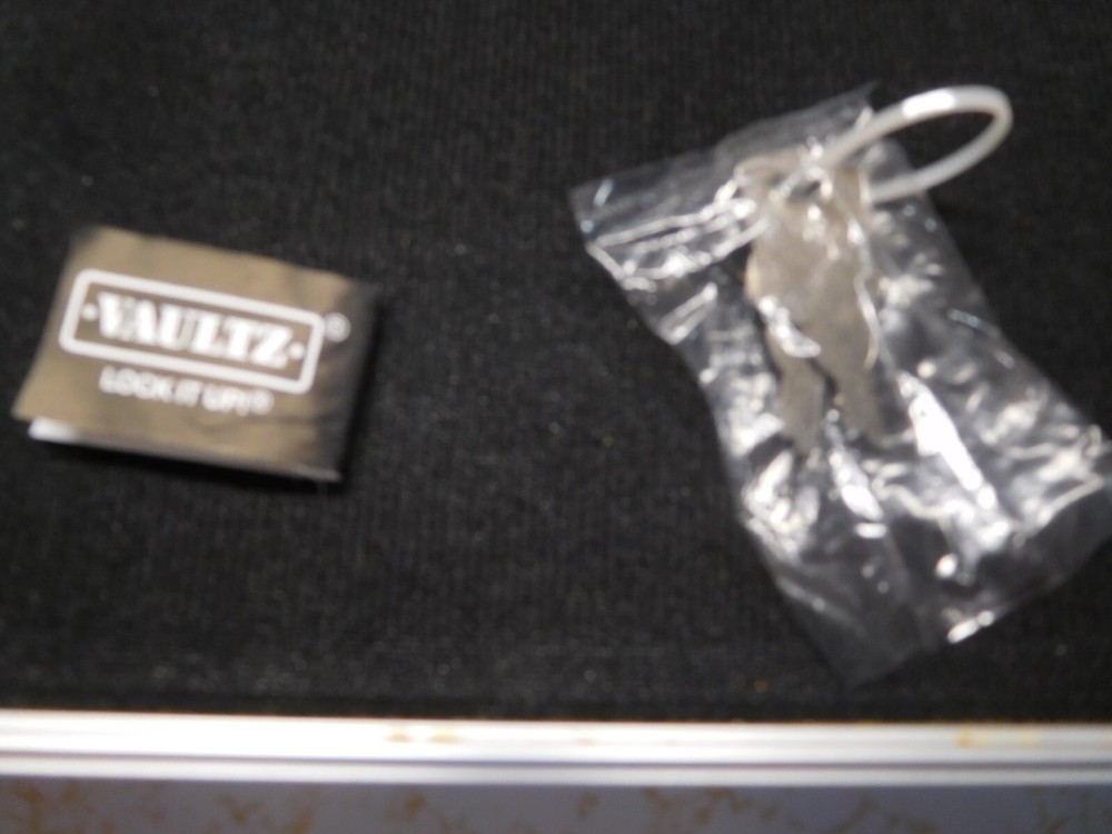 Vaultz Clipboard/Locking Case Black with Stainless Steel