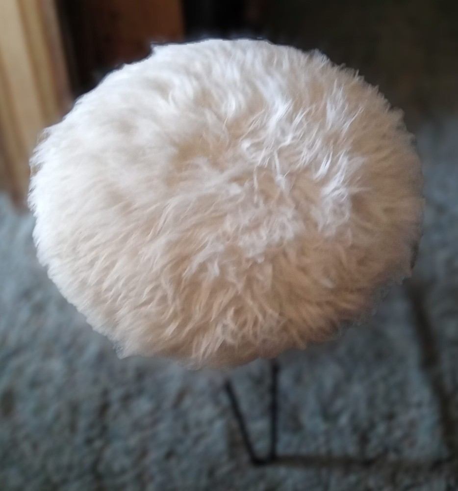 White Fur Vanity Bench (RP) (VB-1)