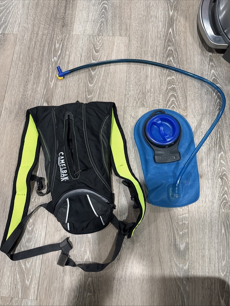 Camelback Fairfax In Black with A Bladder Hydration Pack