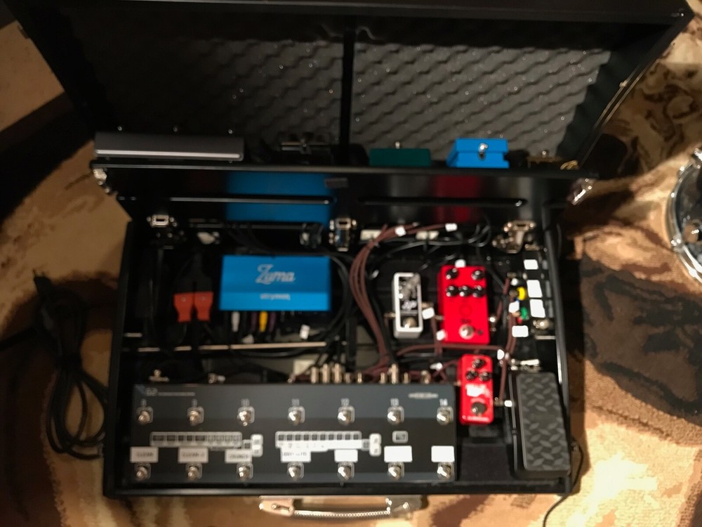 GigRig G2 Custom Guitar Pedal Board, 13 pedals/components, Schmidt Array w/Lid