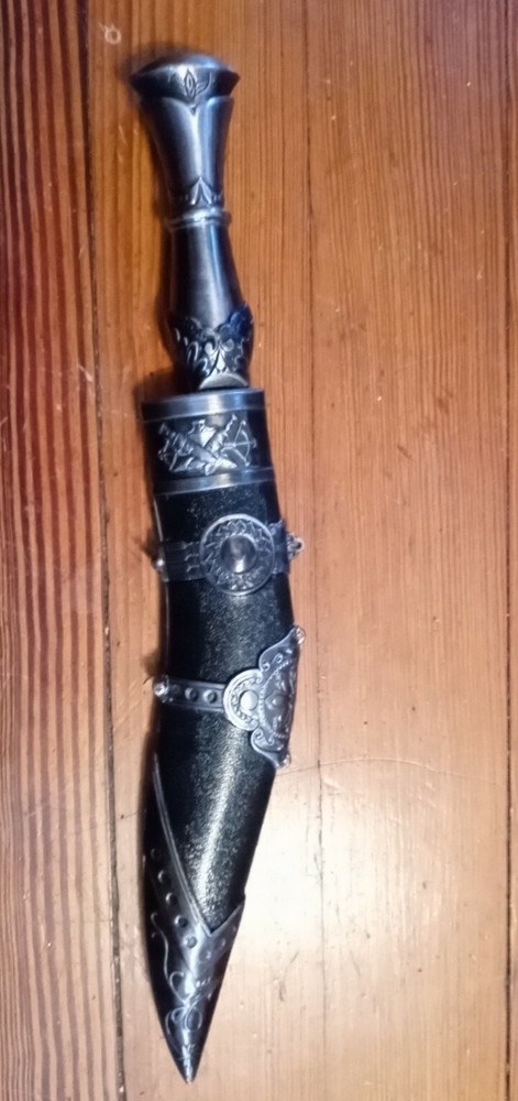 Ornamental Knife And Sheath