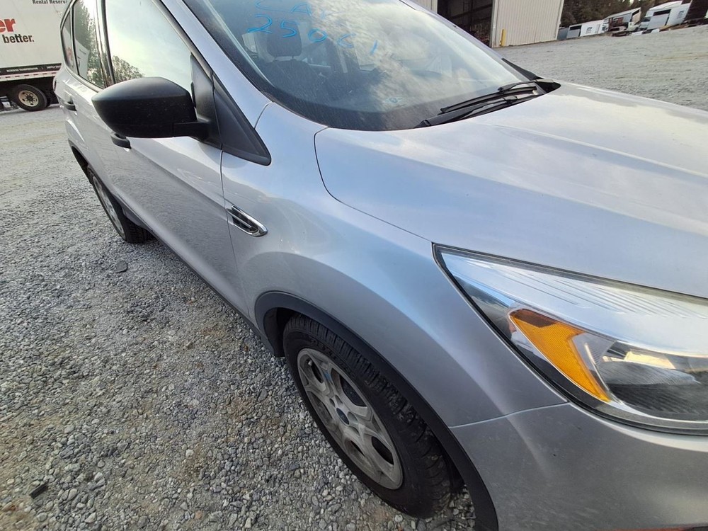 Fuse Box Engine Fits 17 ESCAPE 4872395