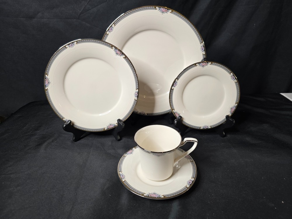 Noritake Halifax 5 Piece Place Setting