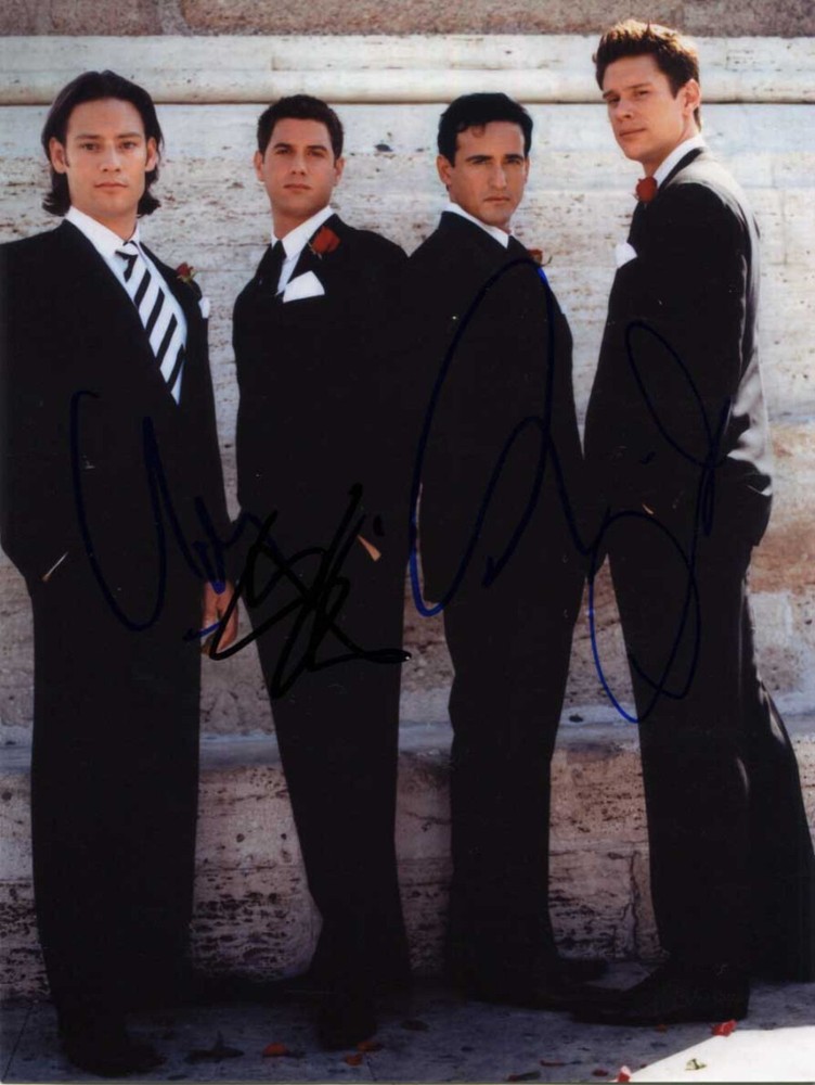Il Divo CROSSOVER GROUP autographs, signed photo