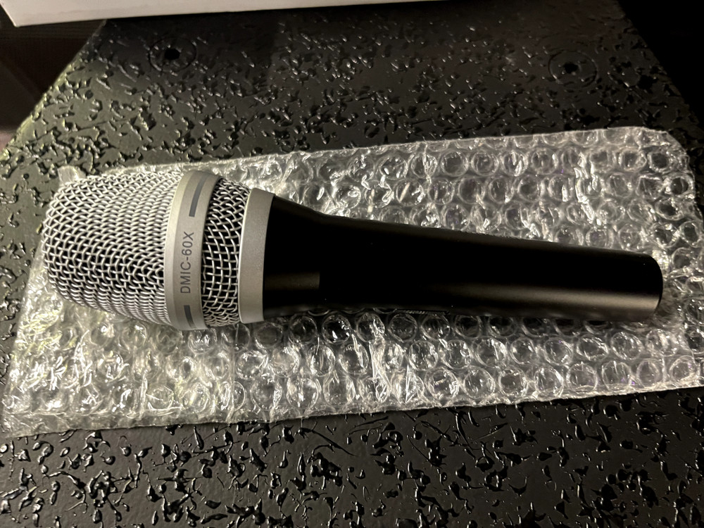 Factor Electronics DMIC-60X Dynamic Microphone w/Switch, Plus Cable & Stand Clip