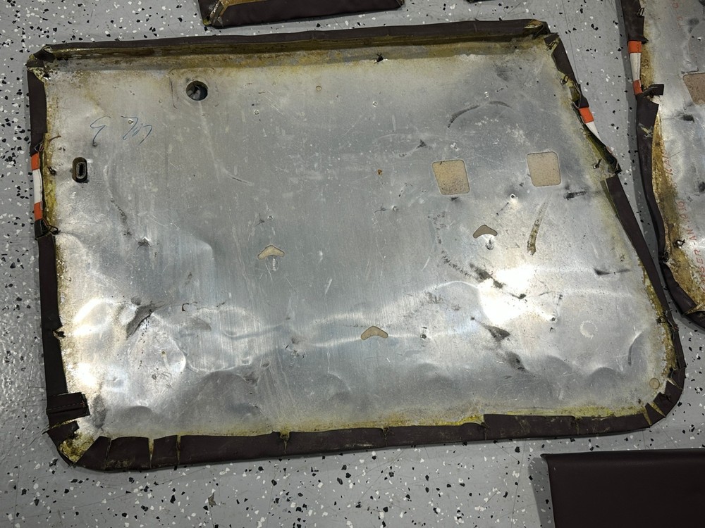 CESSNA 172 C CABIN INTERIOR PANELS - LOWER