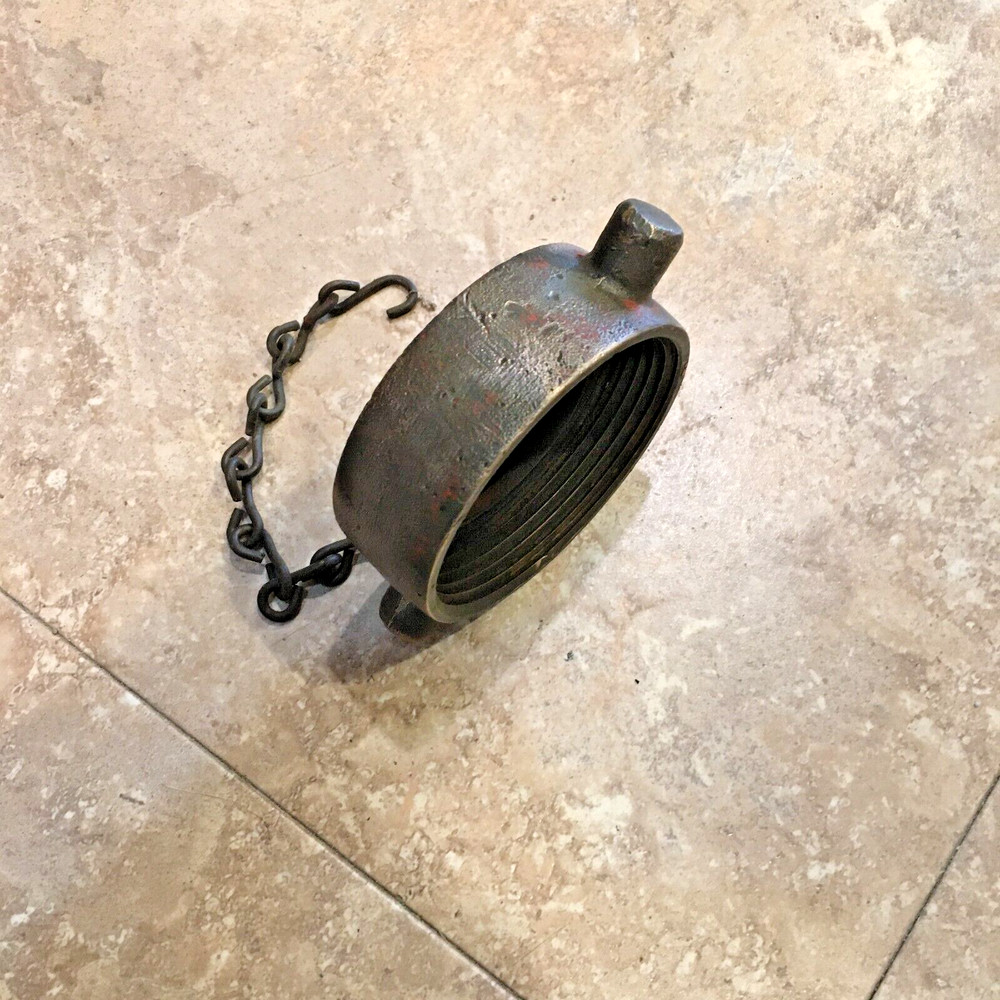 BRASS HYDRANT CAP - 2-1/2" FEMALE