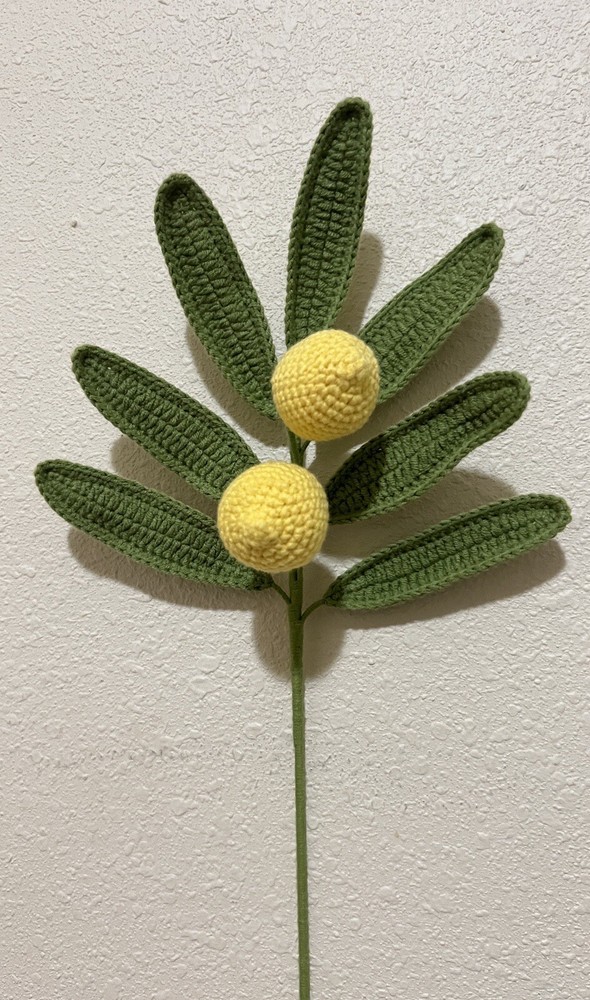 Crochet yarn bouquet