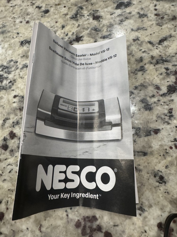 NESCO VS-12 Vacuum Sealer - Silver