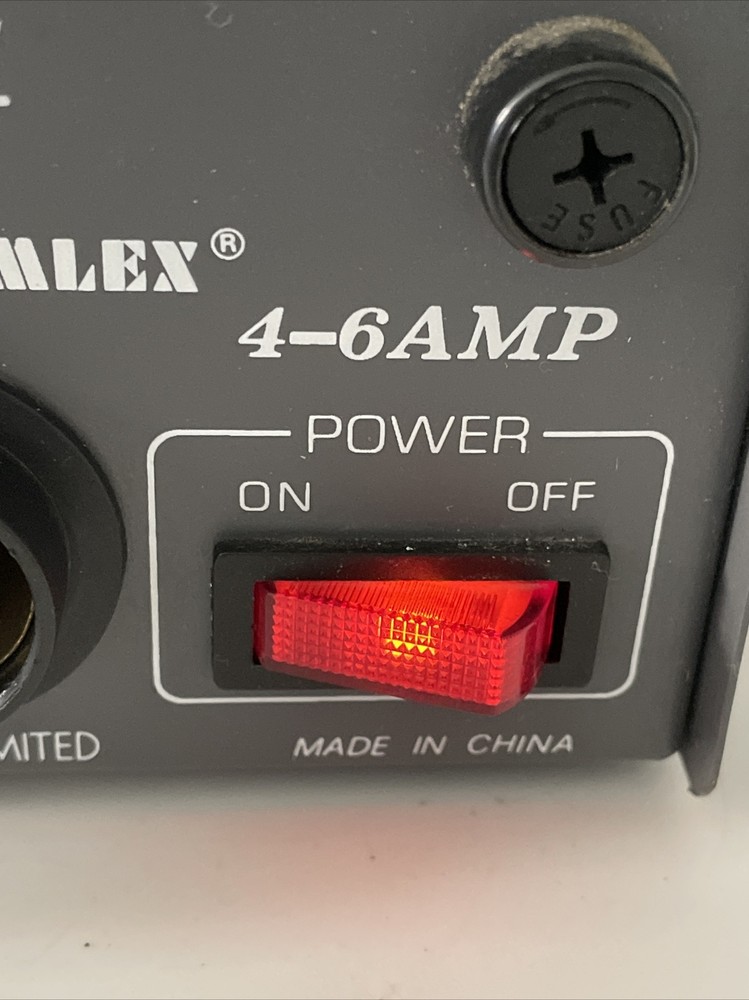 Samlex RPS1204 Regulated DC Power Supply Binding Post Cigarette Lighter 13.8V DC