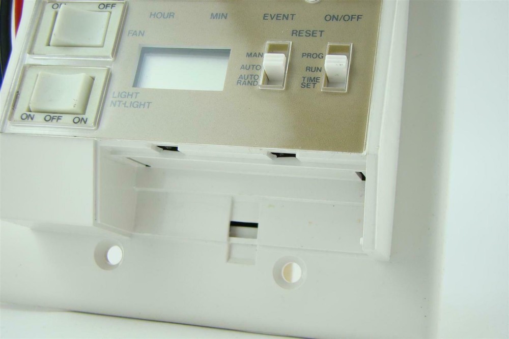 NuTone 24 hour digital Programmable timer 15 Amp 120V AC HST-24