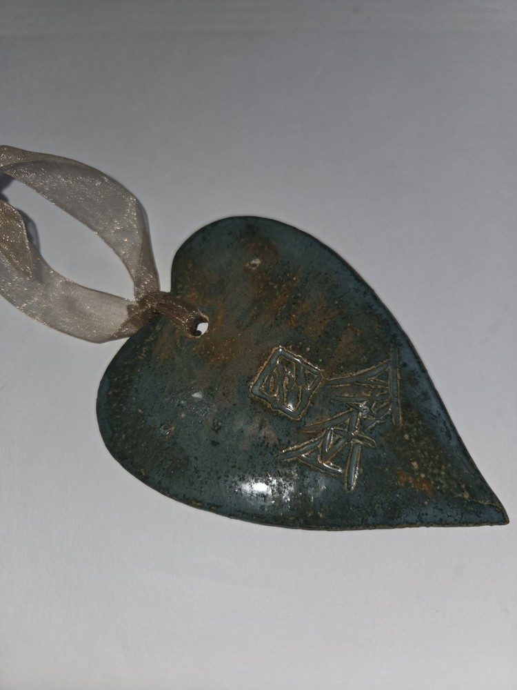 Stineware Artist Signed Heart Shaped Hosta Leaf Hanging