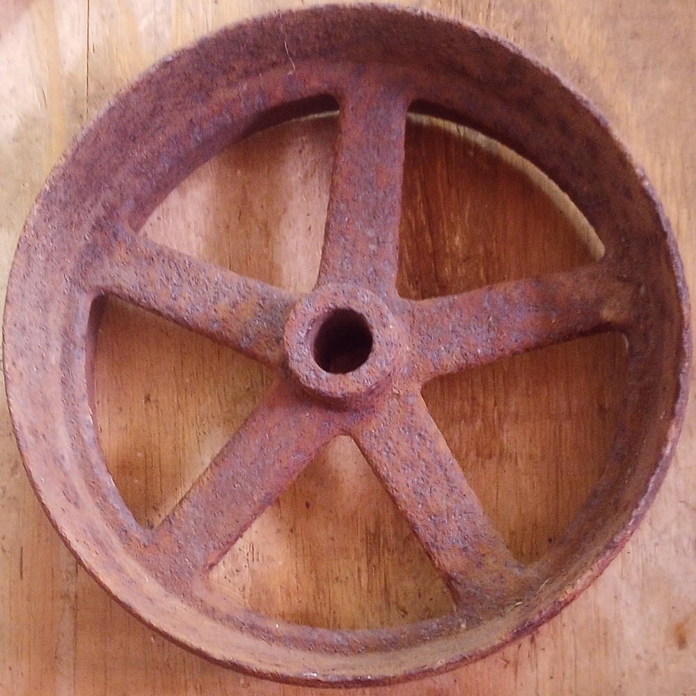 Antique Farm Implement Flat Belt Pulley Cast Iron