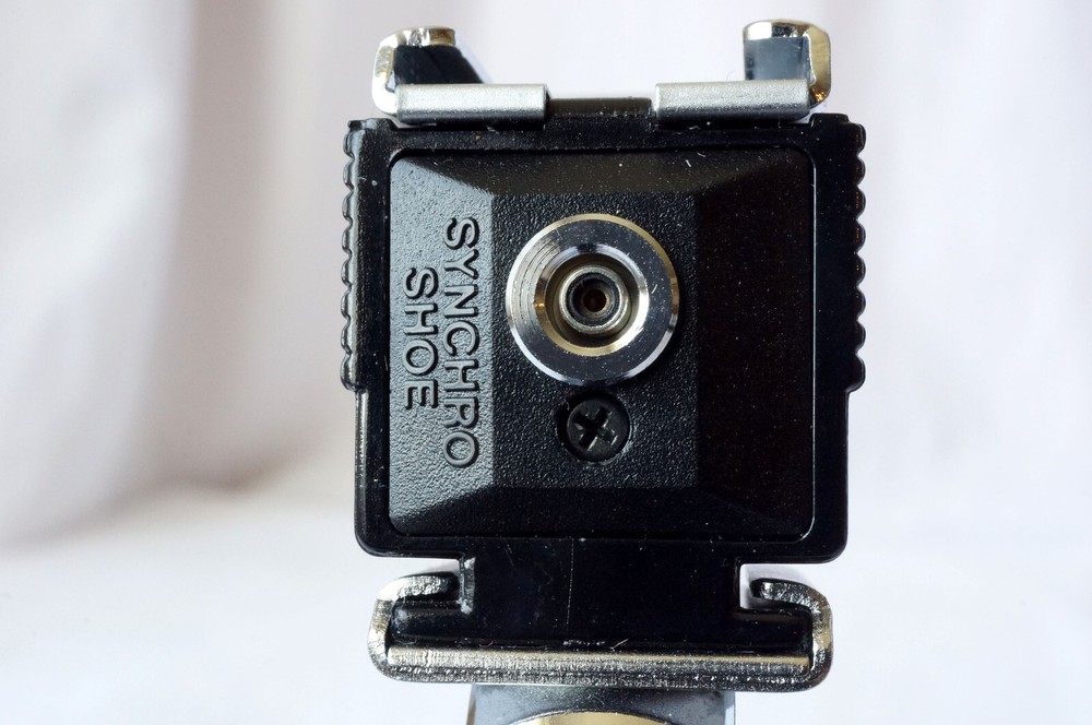 NISSIN SYNCHRO EYE MICRO CAMERA FLASH SLAVE with SUCTION CUP GOOD WORKING ORDER