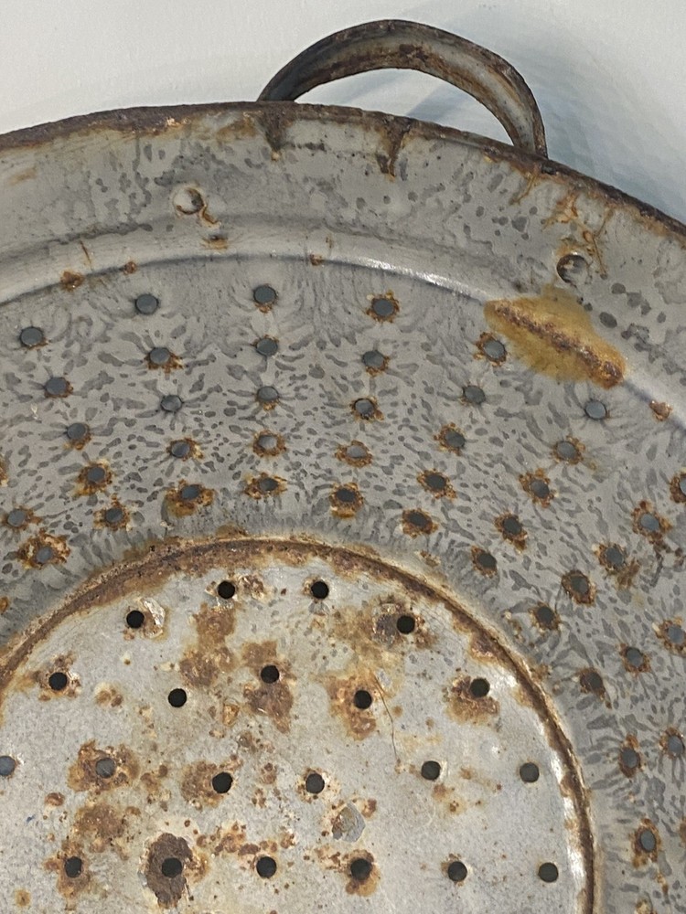 Vtg 10.5" Graniteware Colander Enamelware Strainer Rustic Primitive Farmhouse