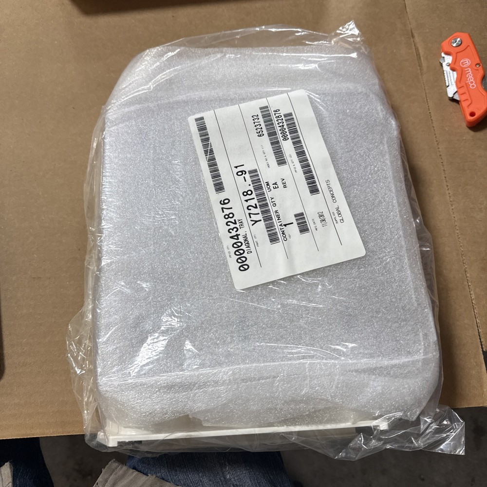 Herman miller Plastic diagonal tray folder holder