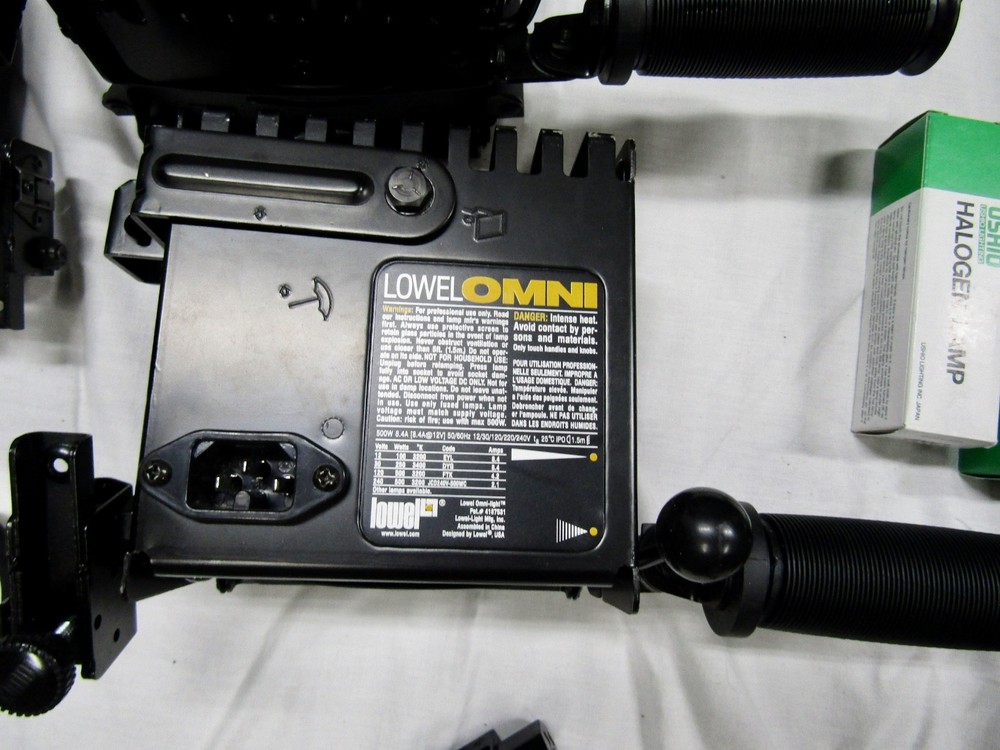 Lowel Omni Light, V-Light, Ring Light & Tripods Studio/Video Lighting Kit
