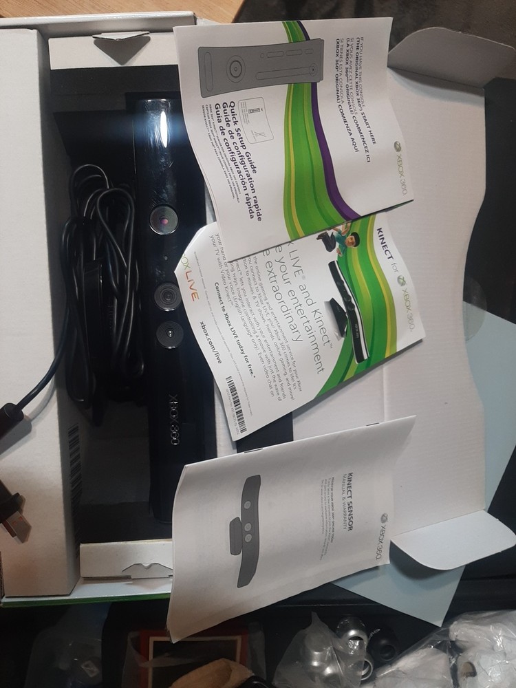 Microsoft Xbox 360 Kinect Sensor Fast Ship No game included