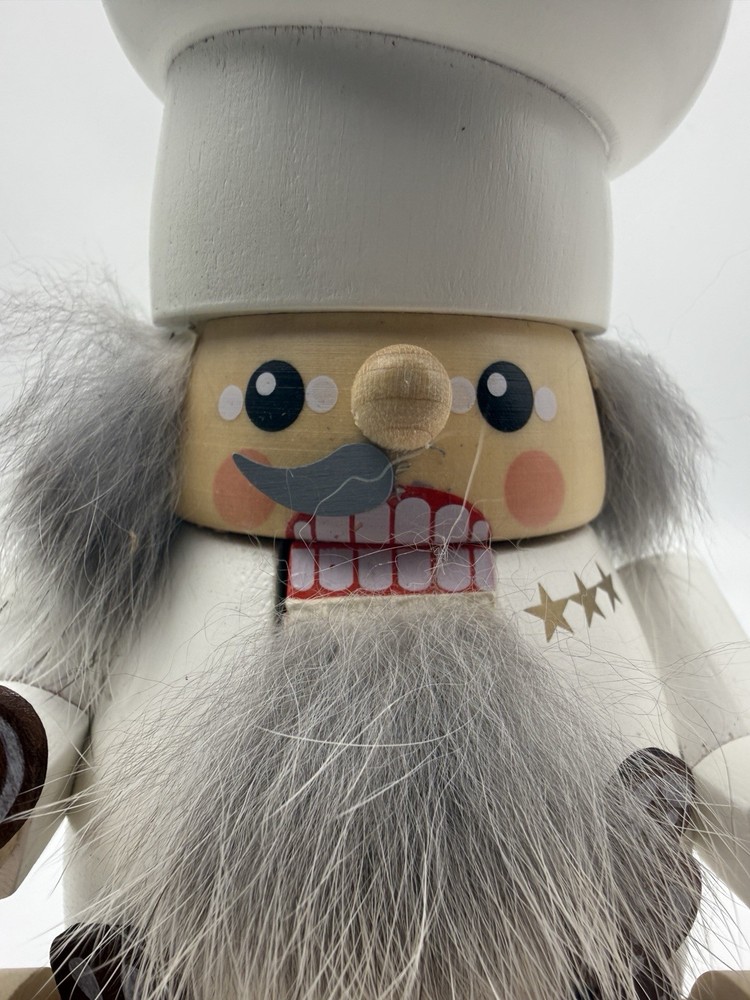 Authentic Richard Glässer Gingerbread Baker Nutcracker | Handcrafted Germany