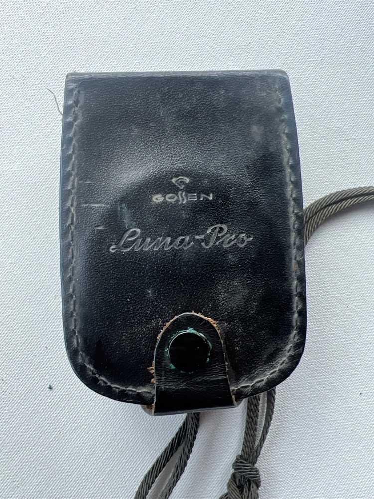 GOSSEN LUNA PRO AMBIENT LIGHT METER WITH LEATHER CASE & STRAP