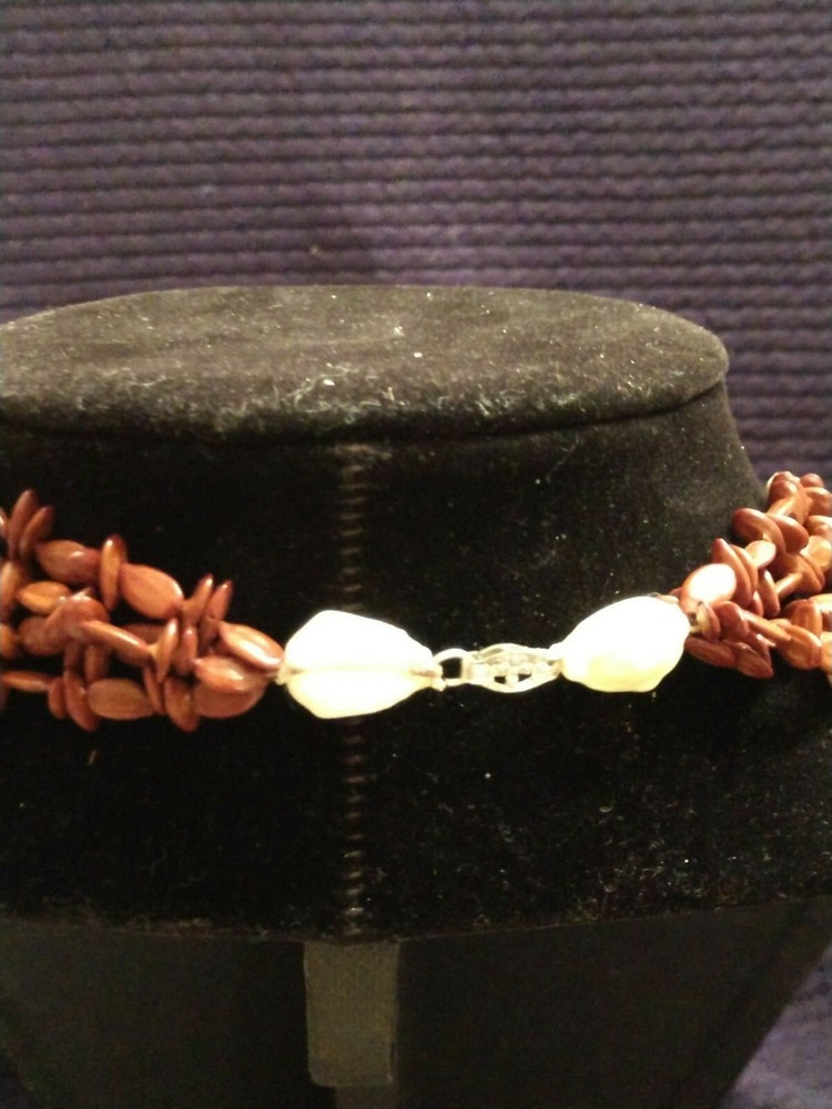 VINTAGE BROWN AND CREAM BEADED NECKLACE 16"
