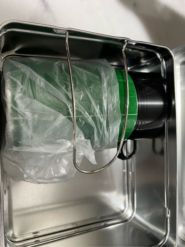 Wing-stop lunch box with drink flask.