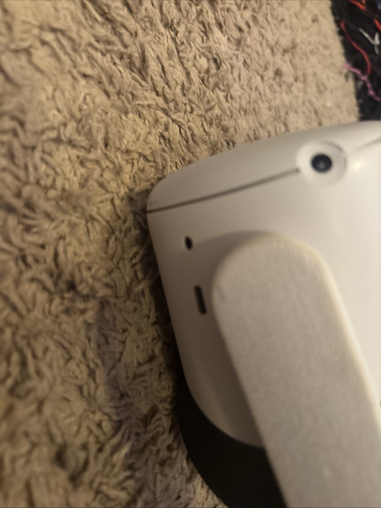 Meta Quest 2 Virtual Reality Headset 128GB No Controllers