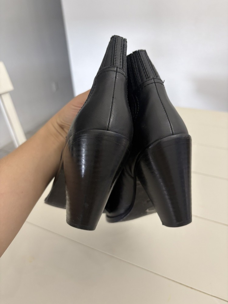 ASH Black leather platform boots Sz8 EU38