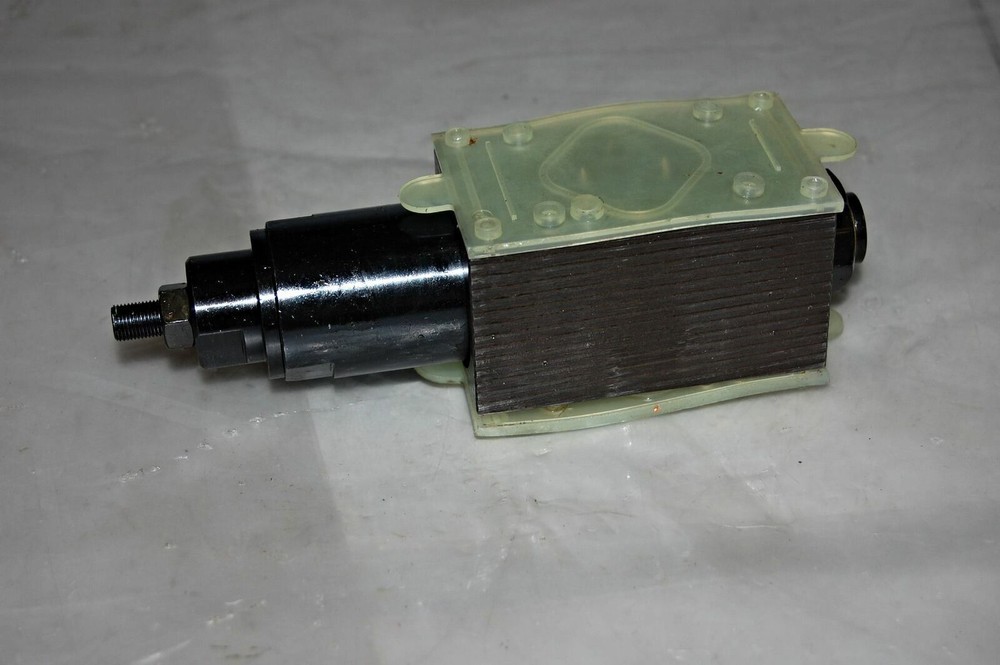 Vickers DGMX1-3-PB-YM-B-40 Pressure Reducing Valve