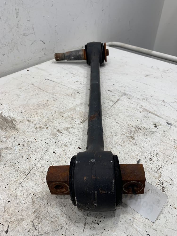 Peterbilt Torque Rod (339-10359)