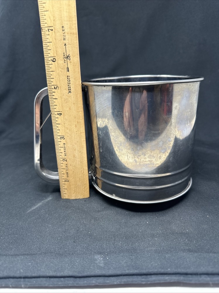 Stainless Steel Hand Held Spring Handle Flour Sifter, EUC