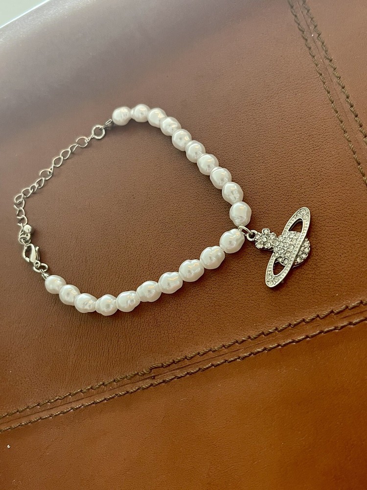 Clear and Pearl Vintage Dangle Bracelet