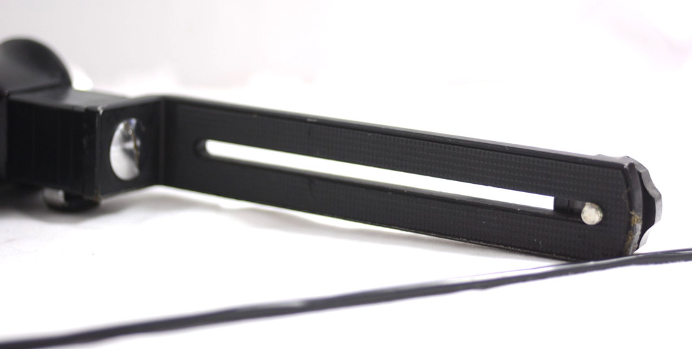 HEAVY DUTY VIVITAR QUICK RELEASE CAMERA FLASH BRACKET WITH CABLE SHUTTER RELEASE