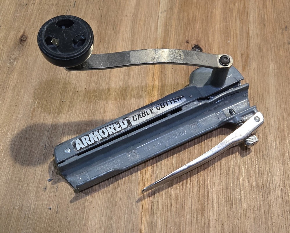 Split Super BX Cable Armor Stripper & Cutter