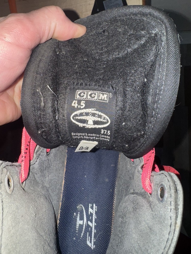 Hockey Skates 4.5