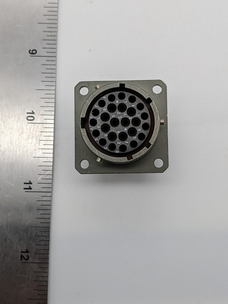 Amphenol MS3470W16-26S Connector