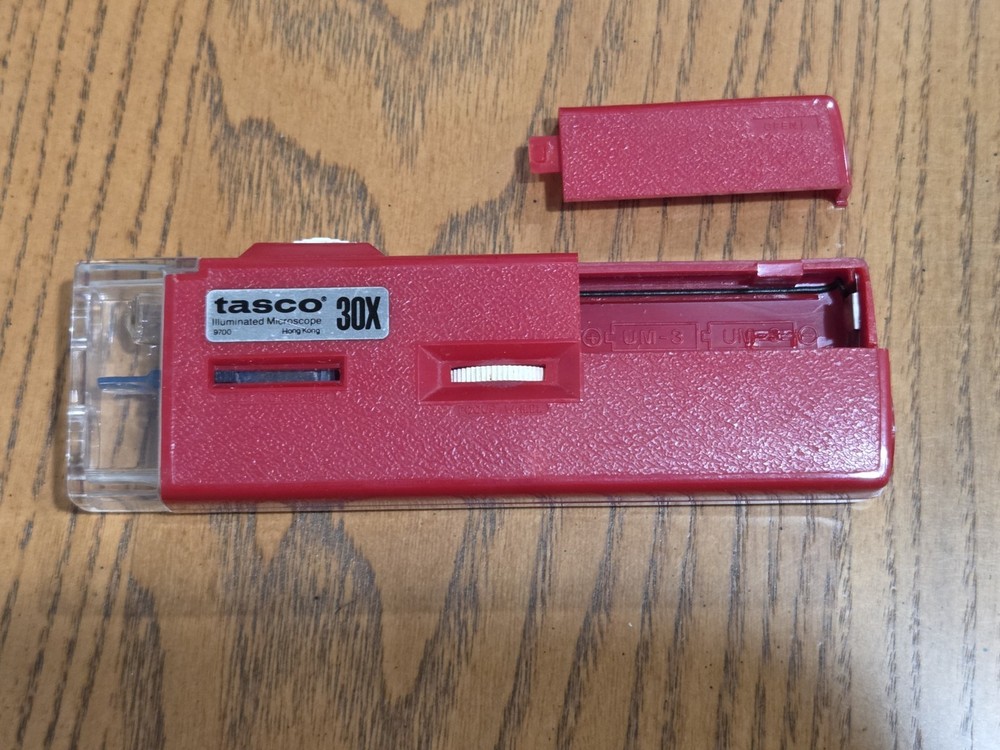 Tasco 30X Illuminated Mircoscope Red