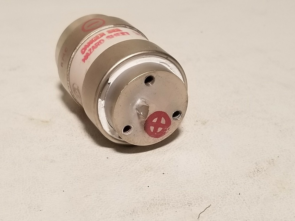 ILC Y-1052 light bulb