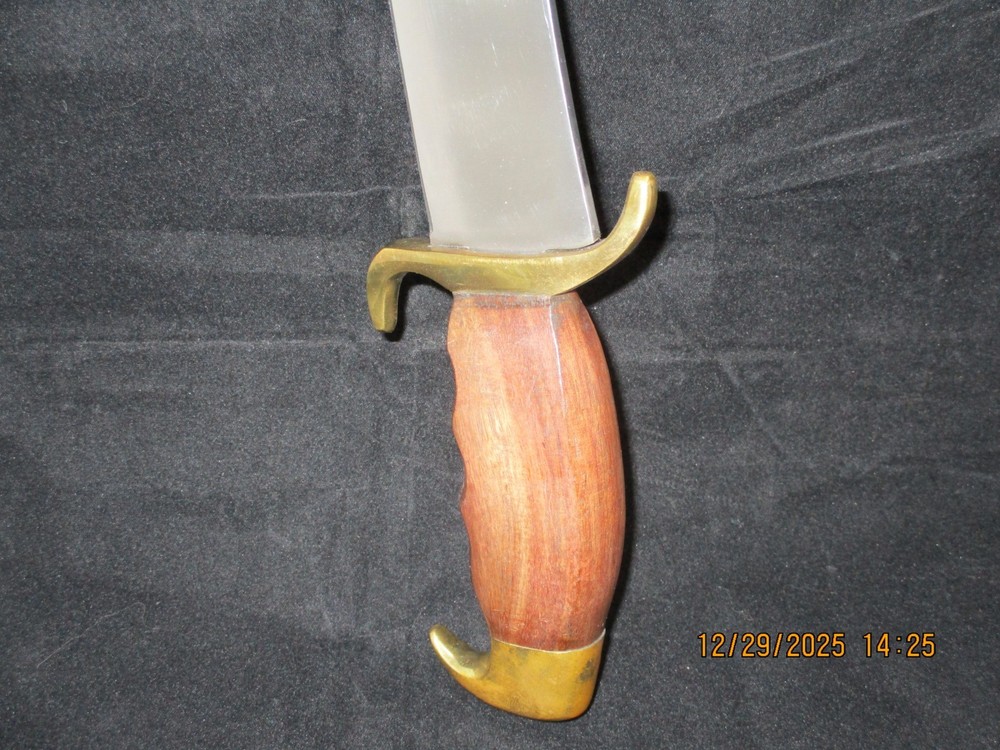 KNIFE, ALI BABA STYLE, GREAT CONVERSATION PIECE/WITH SHEATH