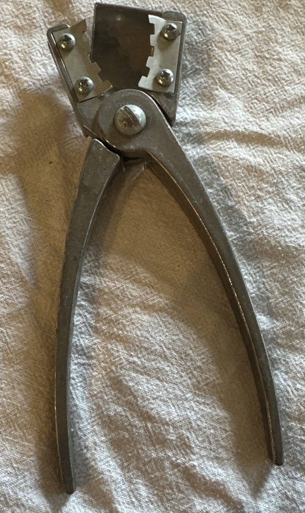 Vintage Pecan Nut Cracker Kitchen Tool Nutcracker