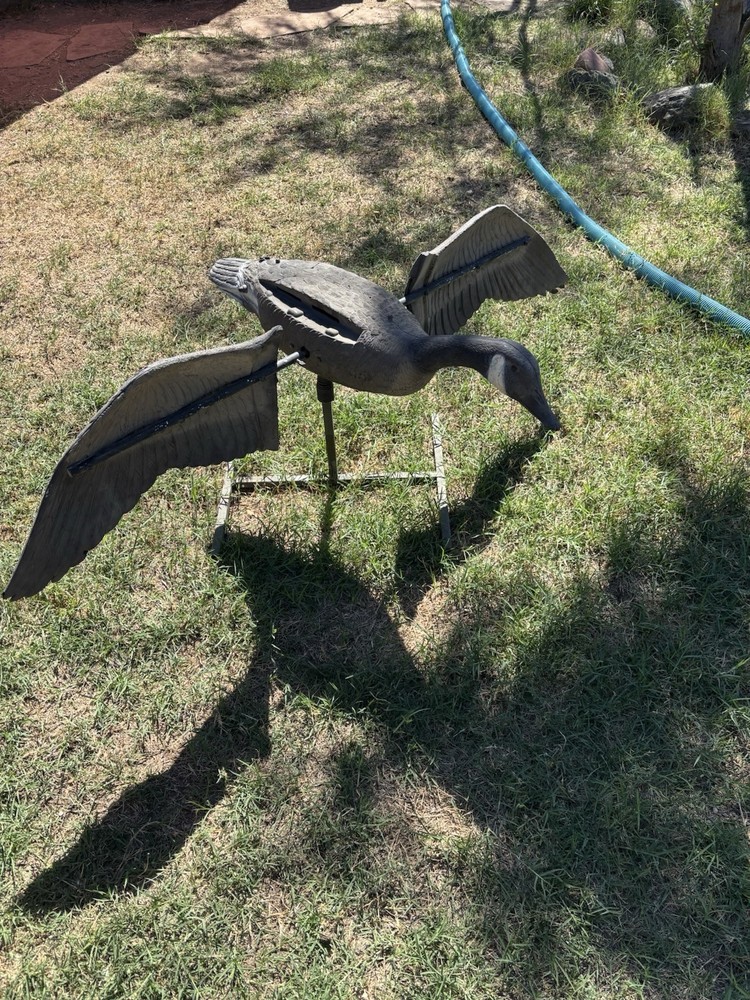 MOJO Decoy Spinning Wing Canadian Goose