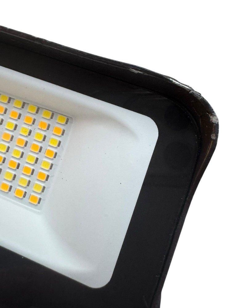 EiKGO LED Flood Light Model FL1/30W/7FCCT/UD/Y/PC