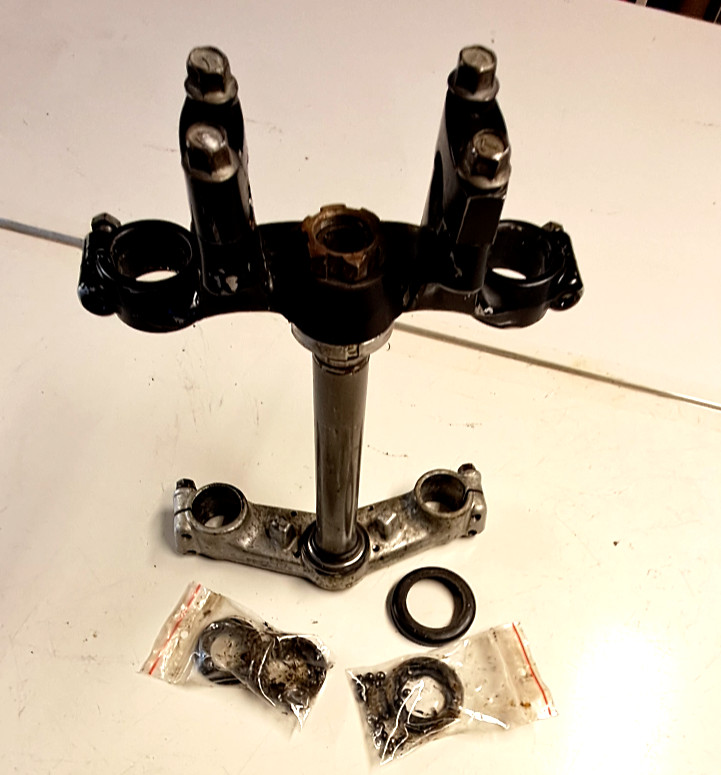 Kawasaki KX80 1983 Fork Triple Trees Assy