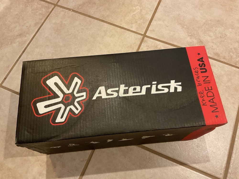 Asterisk Carbon Cell 1.2 Knee Braces Pair Size MEDIUM Open Box