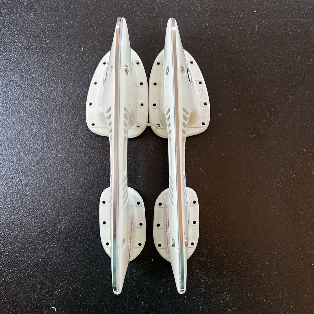 Crow skate Holder with Runner 250/ 5-5.5 1 Pair