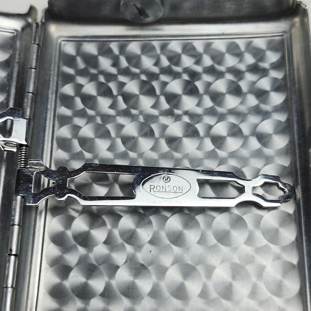 Nice Vintage MCM Art Deco Ronson Mastercase Cigarette Lighter Case Combo