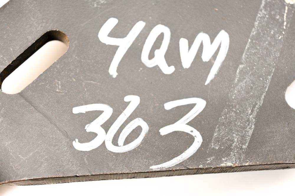 Mack 4QM363 Hinge Bracket NOS