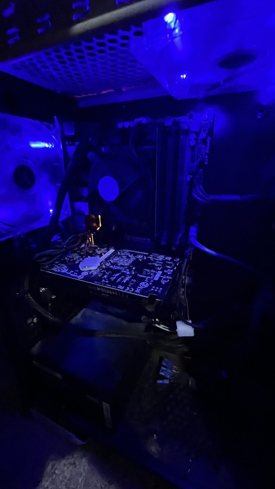 Cyber Power Pc I5 Gtx 1050ti (READ DISC)