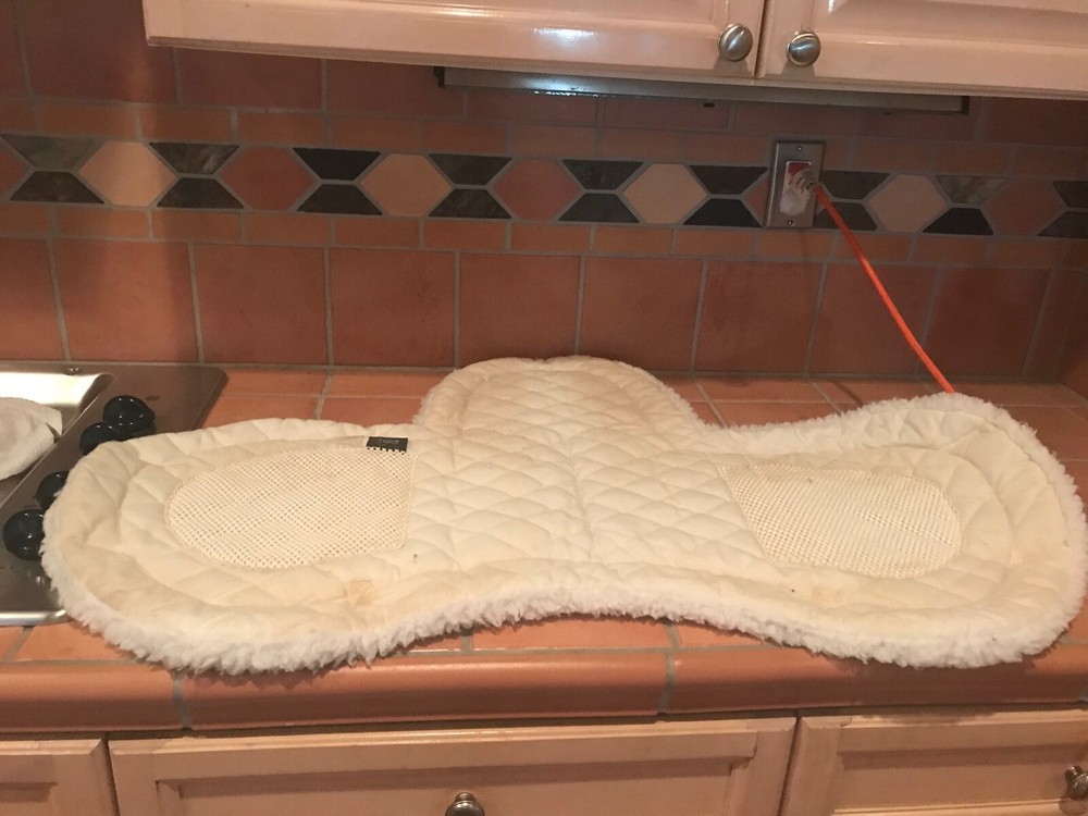 36" white fitted English show pad